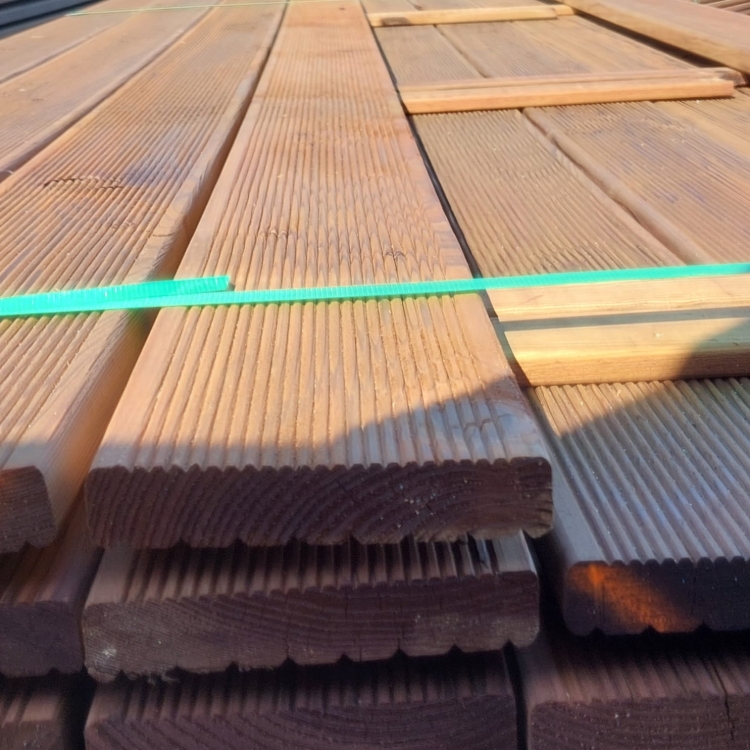 deski-modzrewiowe-ryflowane-brazowe-25x135x4000-40-sztuk-klasa-b-front